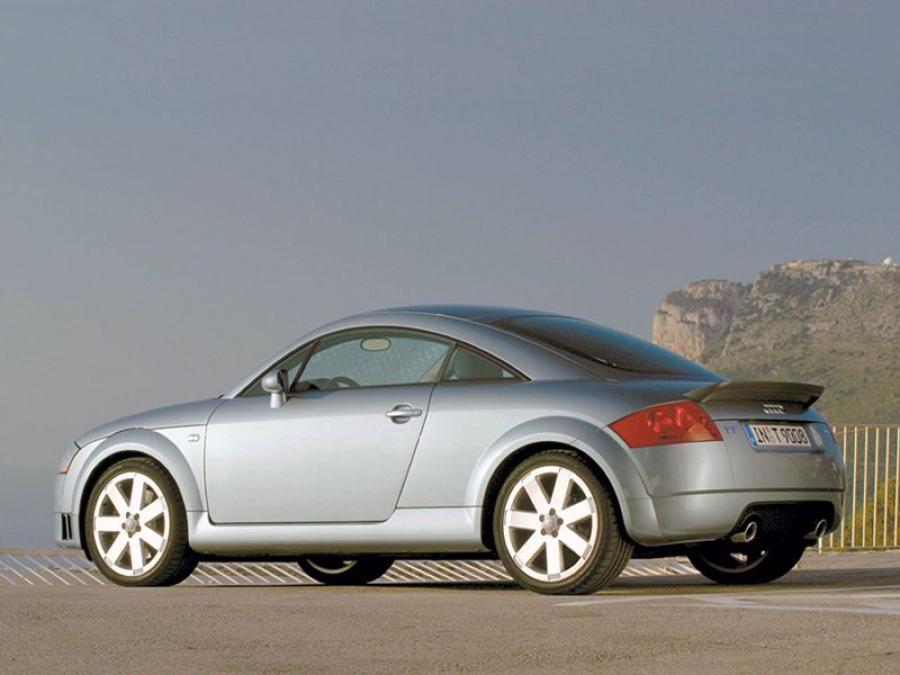  Audi TT Coupe (8N) 2003 года  (фото 5 из 31)